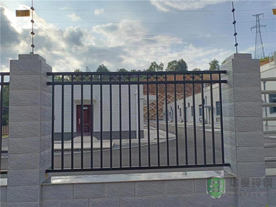 华夏锌钢电力围栏