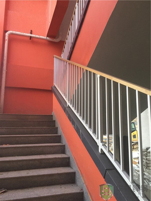 锌钢木纹楼梯扶手